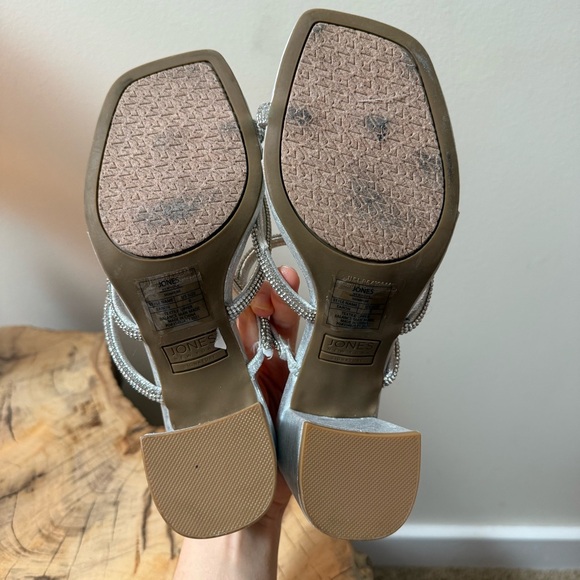 Jones New York Silver Sparkly Heels - Picture 8 of 8